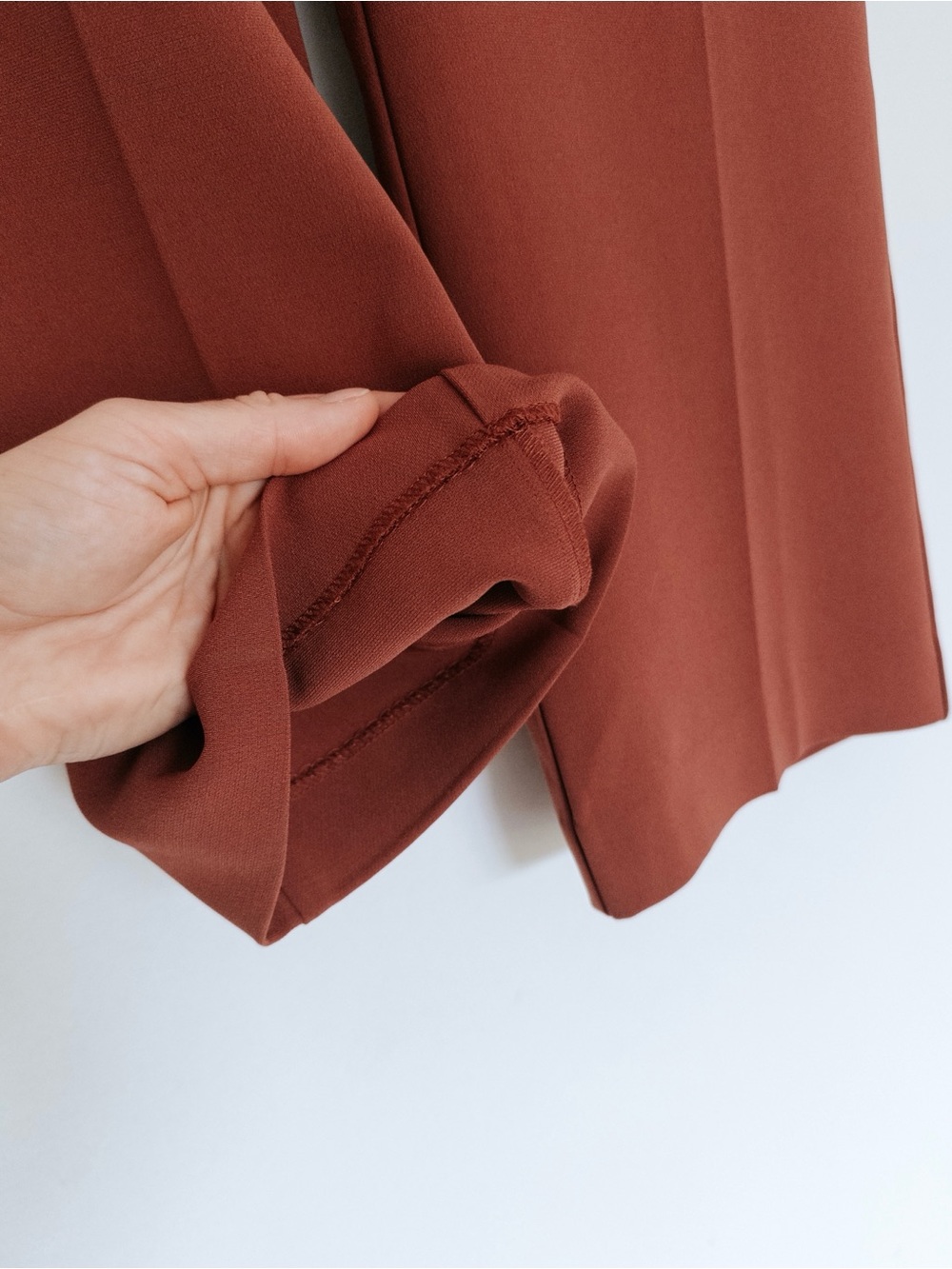 Aritzia Babaton Atelier Crop Pant Rust - Size 6 - Picture 5 of 8